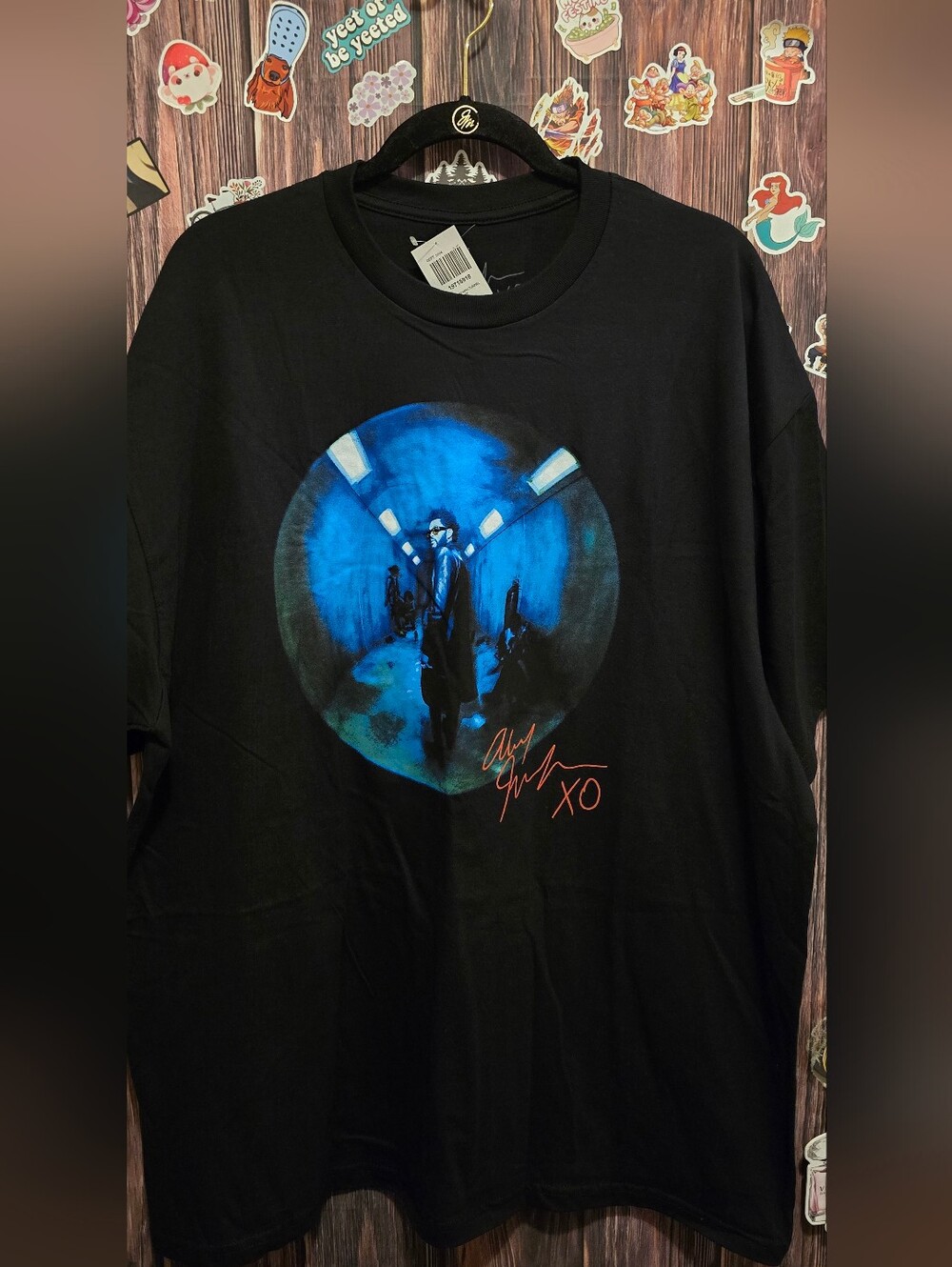 The weekend Black Graphic T-Shirt with Blue Circle Art
